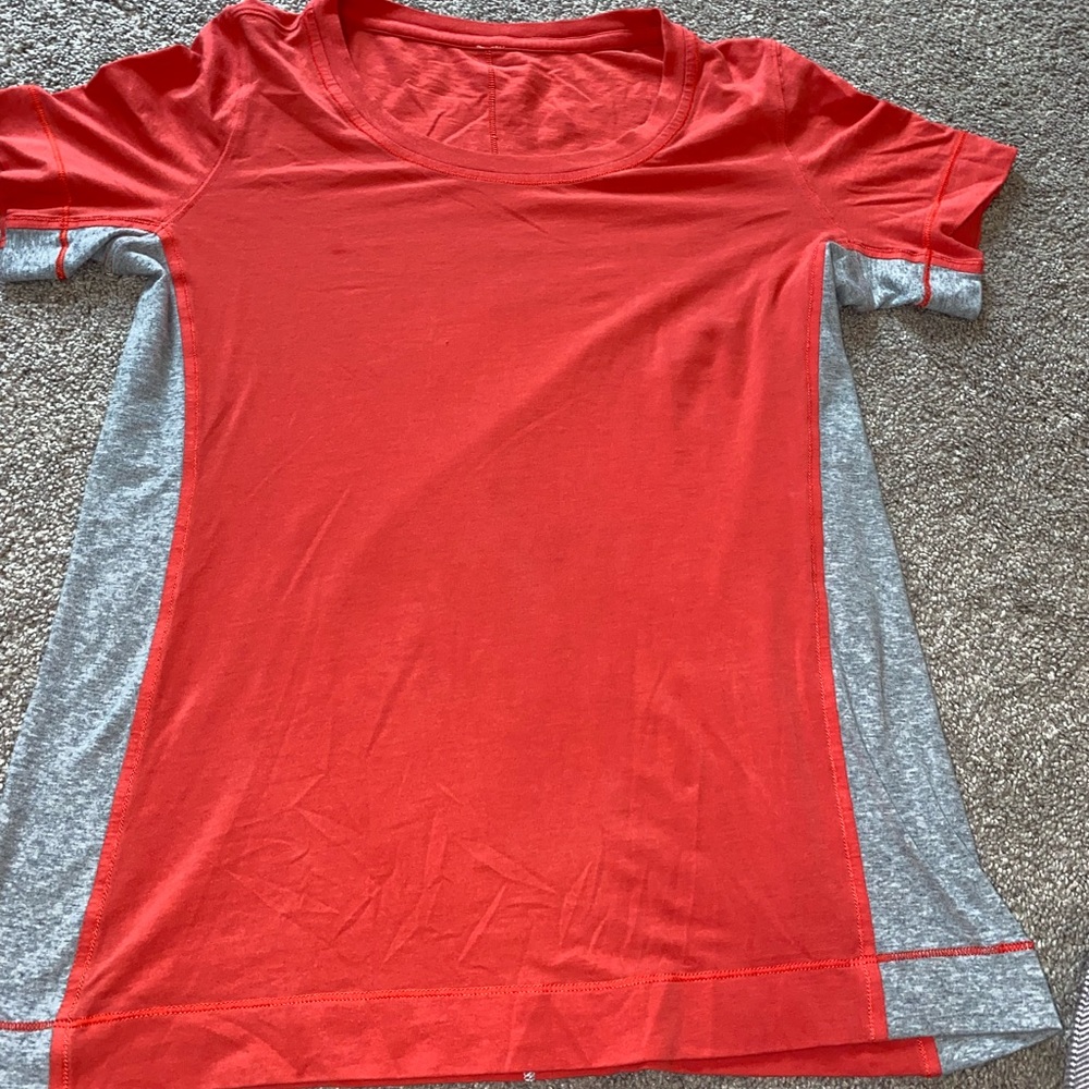 Lululemon tee